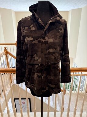 Black Women's Stretch Top with Tag (Size M)